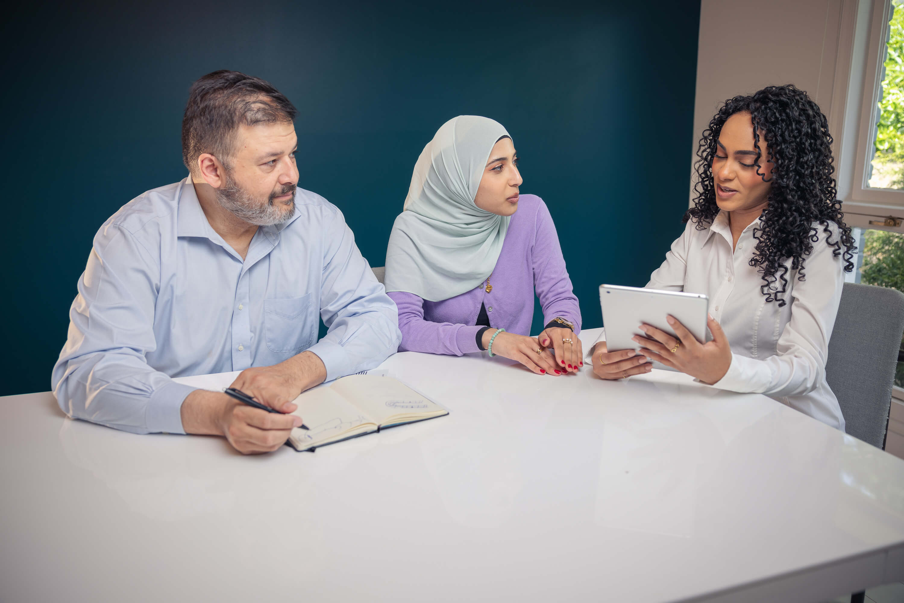 Shariawiz Compare Banner